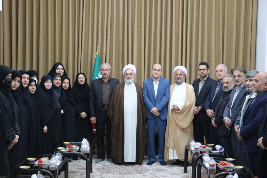 دیدار مدیر کل و کارکنان بهزیستی گیلان با نماینده ولی فقیه در استان و امام جمعه رشت