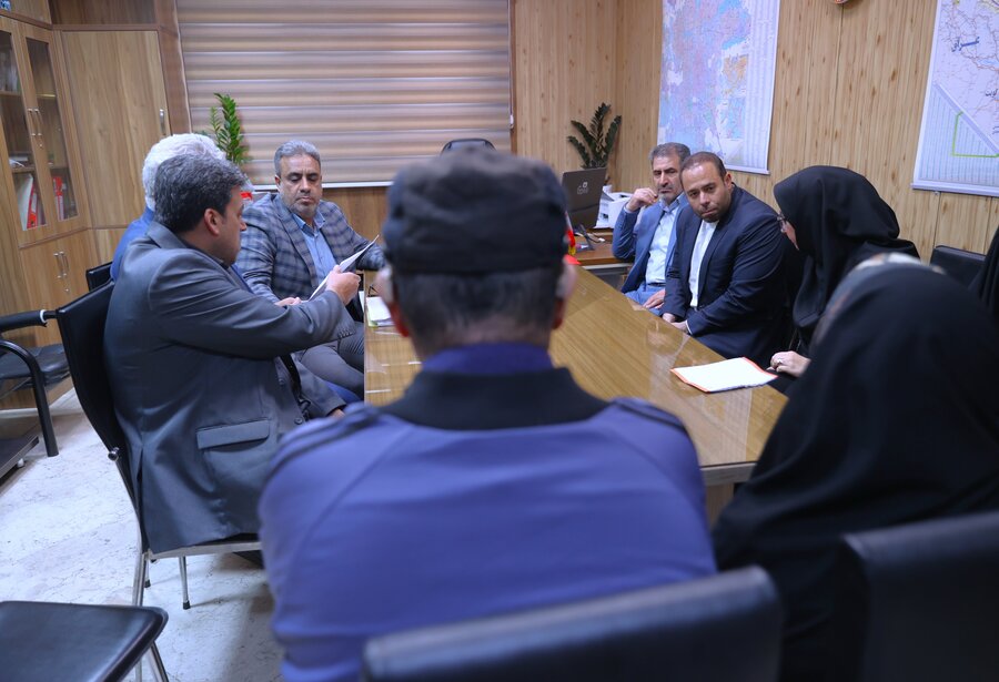 دیدار چهره به چهره بازرس کل امور تعاون و رفاه اجتماعی سازمان بازرسی کل کشور با جامعه هدف سازمان بهزیستی