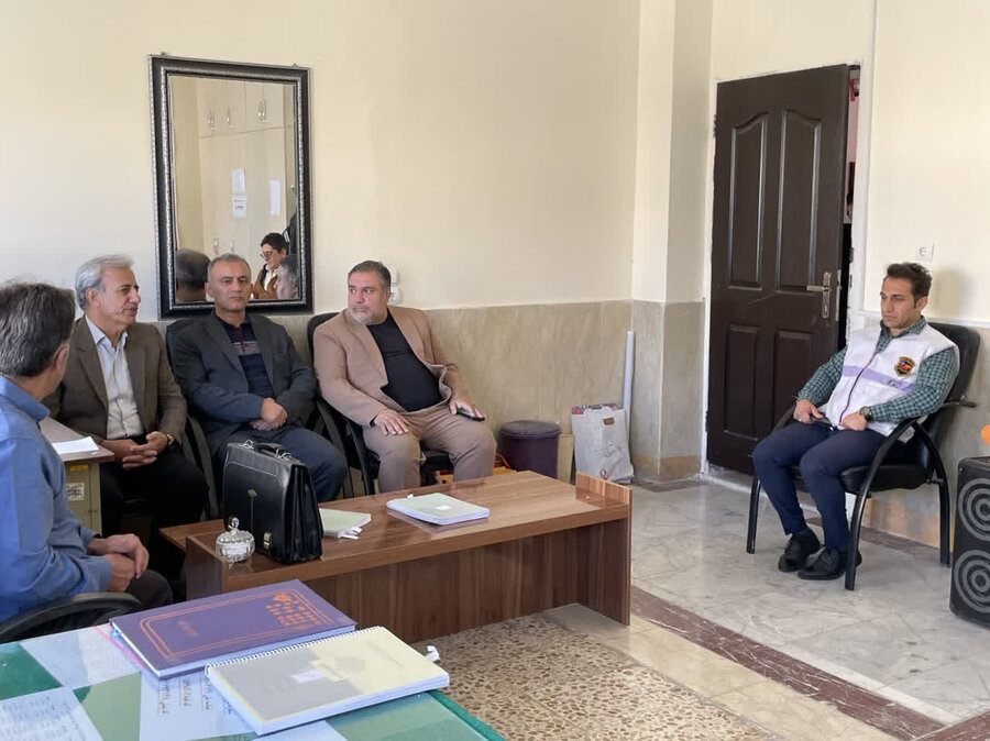 حمایت از دانش‌آموزان آسیب‌پذیر در مدرسه ولایت قروه