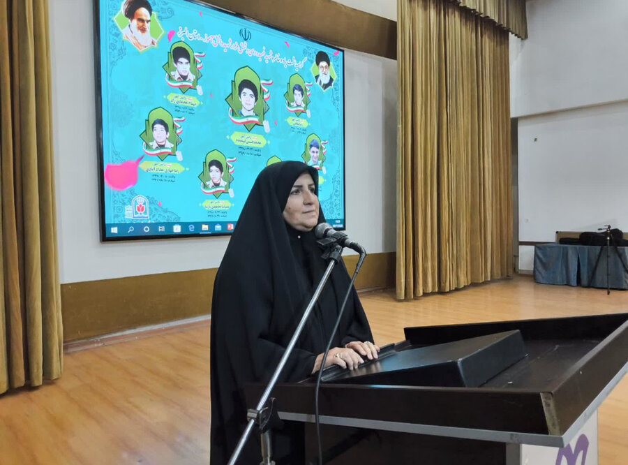 گرامیداشت یاد و خاطره شهید فهمیده و ۳۶ هزار دانش‌آموز شهید با حضور مدیرکل بهزیستی البرز