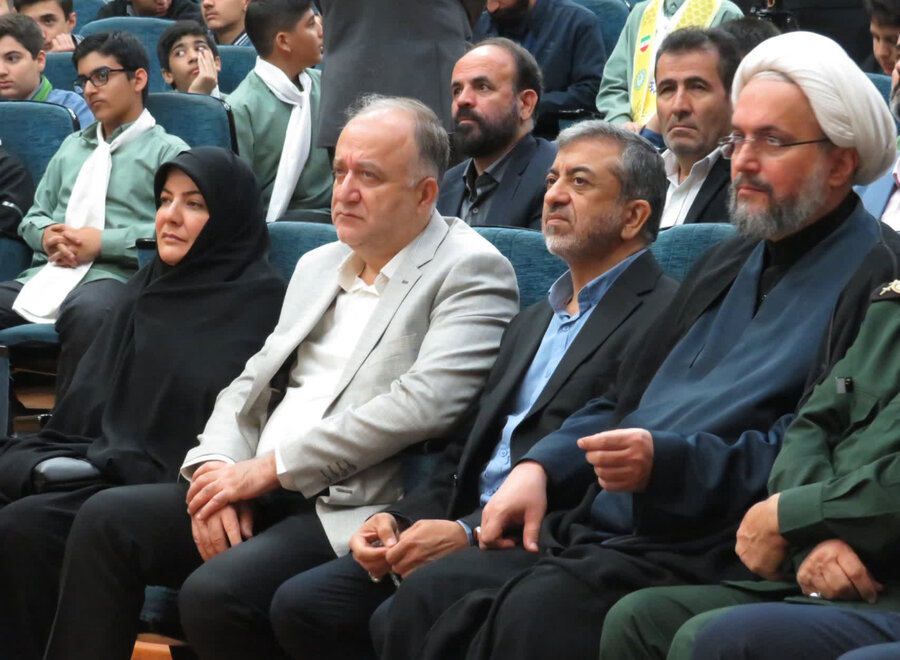 گرامیداشت یاد و خاطره شهید فهمیده و ۳۶ هزار دانش‌آموز شهید با حضور مدیرکل بهزیستی البرز