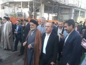 به روایت تصویر / سید مهران کشاورز، سرپرست اداره کل بهزیستی استان با همراهی کارکنان این اداره کل در راهپیمایی ۱۳ آبان یاسوج حضور یافت.