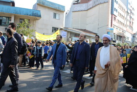 حضور مدیر کل و کارکنان بهزیستی گیلان در راهپیمایی یوم الله ۱۳ آبان روز ملی مبارزه با استکبار جهانی