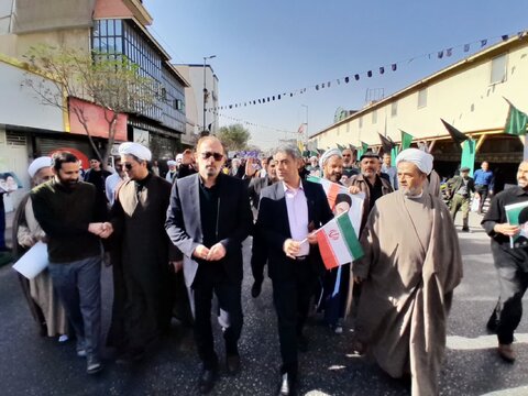 گزارش تصویری/ حضور پرشور مدیرکل و پرسنل بهزیستی استان قم در راهپیمائی 13 آبان