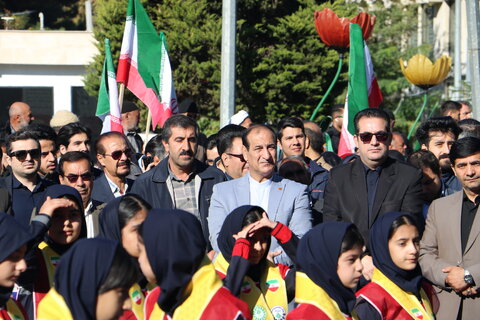 حضور سرپرست اداره کل بهزیستی خراسان شمالی در راهپیمایی 13 آبان روز دانش آموز