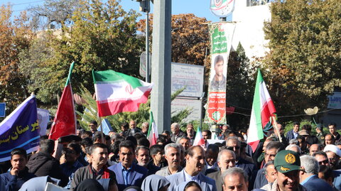 حضور سرپرست اداره کل بهزیستی خراسان شمالی در راهپیمایی 13 آبان روز دانش آموز