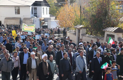 راهپیمایی بزرگ مردم طالقان به مناسبت یوم الله ۱۳ آبان برگزار شد