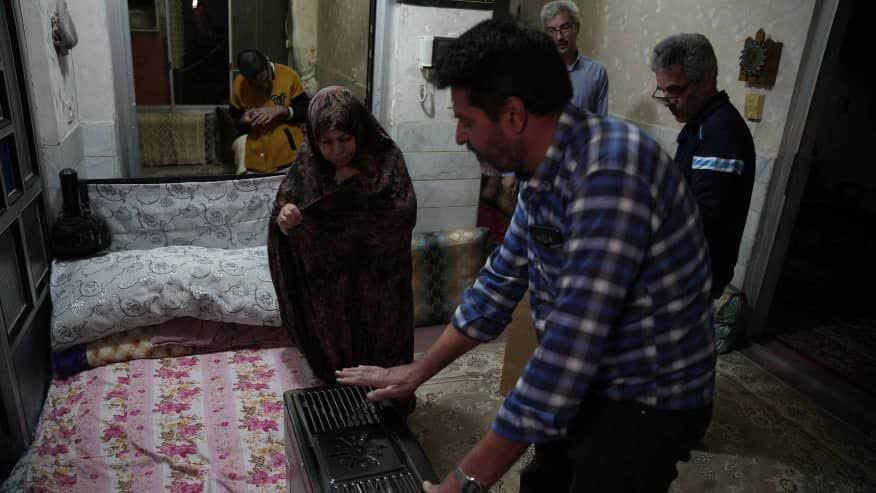 توزیع و نصب بخاری کم مصرف ویژه مددجویان بهزیستی اردکان آغاز شد