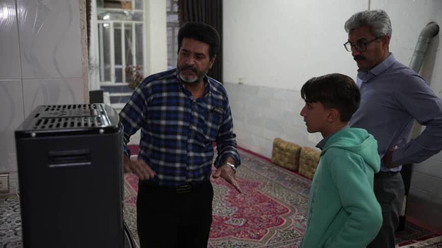 توزیع و نصب بخاری کم مصرف ویژه مددجویان بهزیستی اردکان آغاز شد