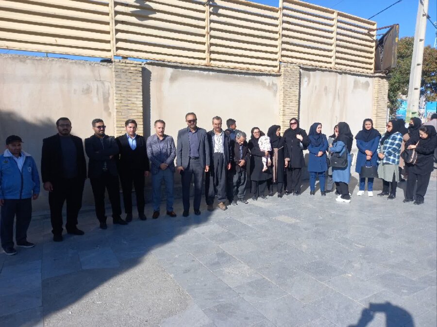 حضور گسترده مدیرکل و کارکنان بهزیستی کردستان در راهپیمایی یوم‌الله ۱۳ آبان