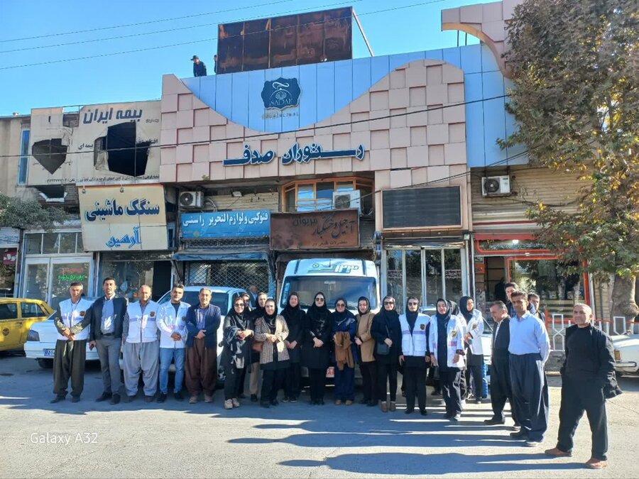 حضور گسترده مدیرکل و کارکنان بهزیستی کردستان در راهپیمایی یومالله ۱۳ آبان