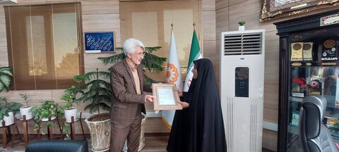 تجلیل از هشت نفر از بازنشستگان بهزیستی فارس در مراسمی صمیمی با حضور مدیرکل