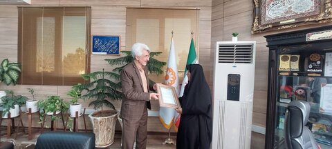 تجلیل از هشت نفر از بازنشستگان بهزیستی فارس در مراسمی صمیمی با حضور مدیرکل