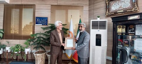 تجلیل از هشت نفر از بازنشستگان بهزیستی فارس در مراسمی صمیمی با حضور مدیرکل