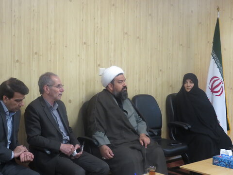 گزارش تصویری| دیدار مدیرکل بهزیستی البرز با امام جمعه شهرستان چهارباغ