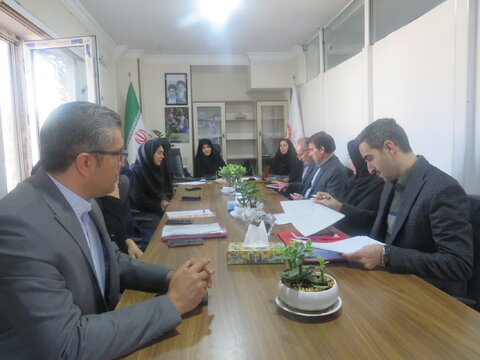 بازدید مدیرکل بهزیستی استان البرز از اداره بهزیستی چهارباغ و بررسی ظرفیت‌های استقرار اورژانس اجتماعی