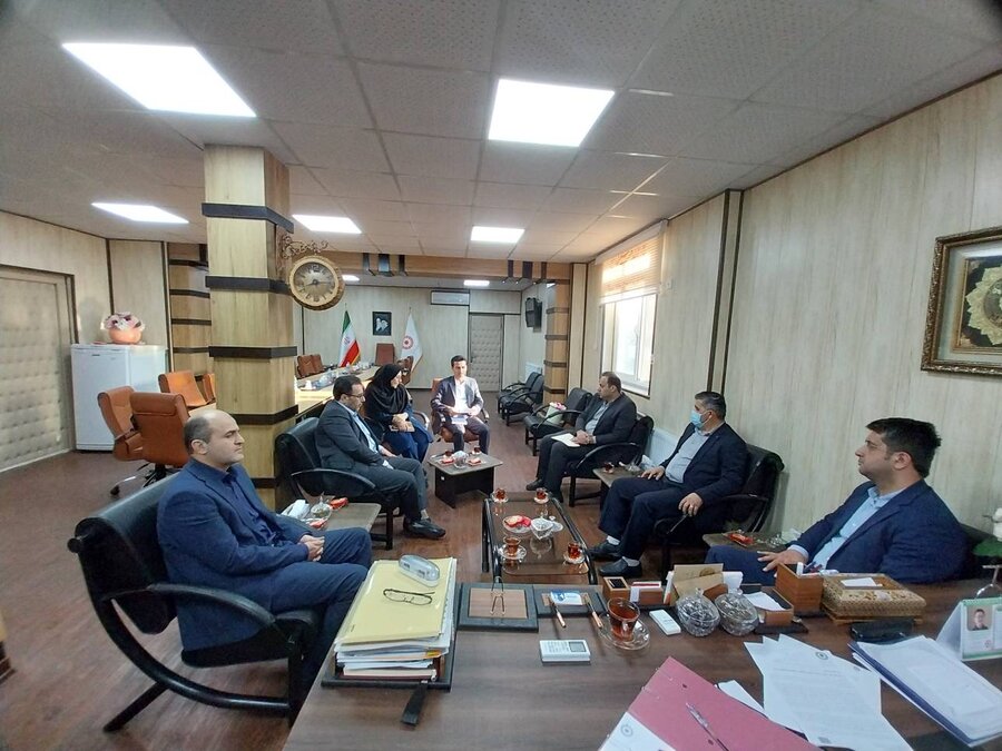 دیدار معاونین شعب بانک قرض الحسنه مهر ایران با مدیرکل بهزیستی گیلان  