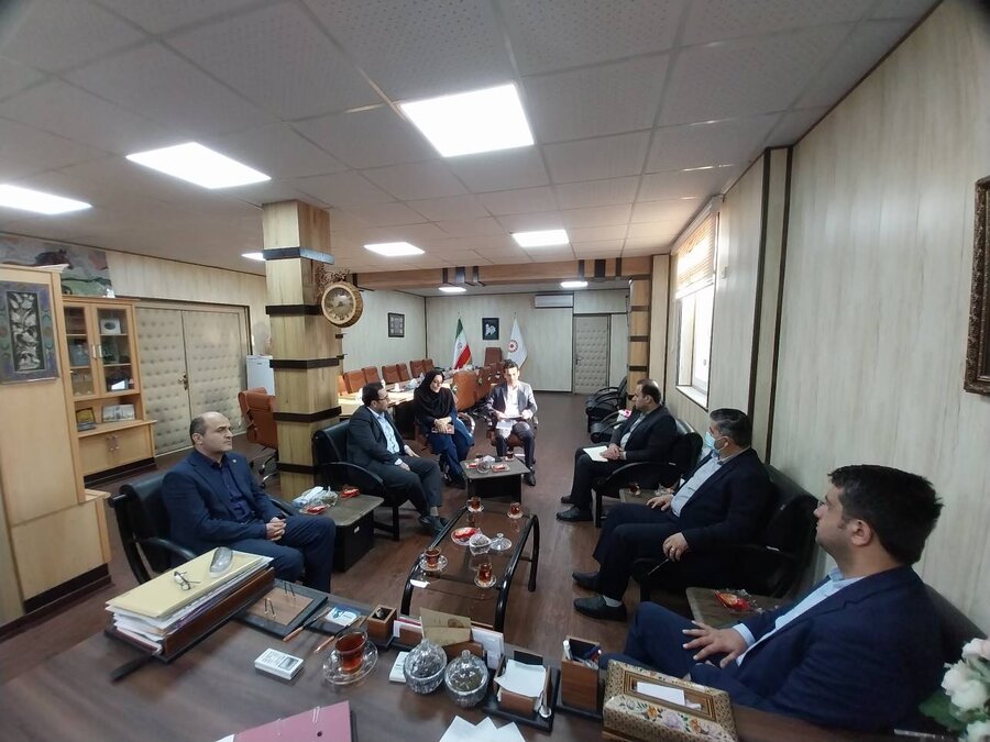 دیدار مدیرکل بهزیستی گیلان با مدیر شعب بانک قرض الحسنه مهر ایران استان