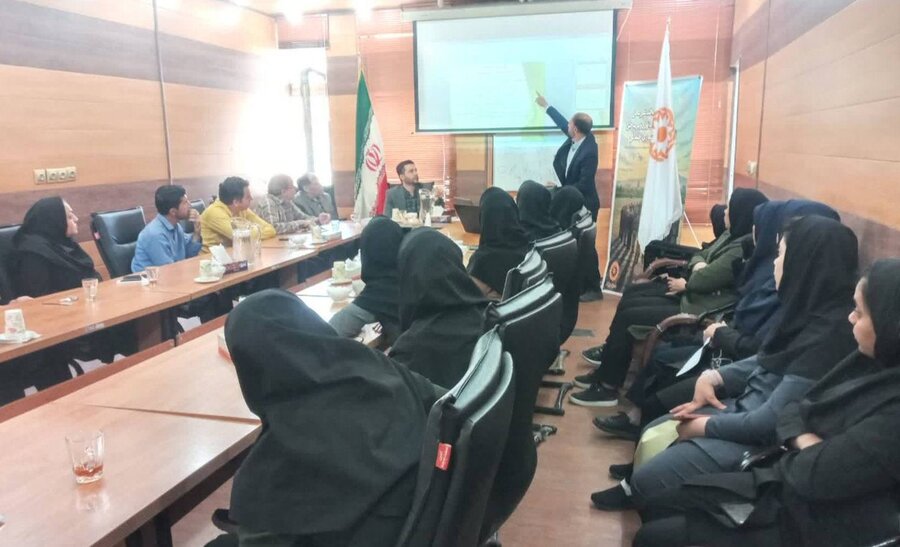 گلپایگان| جلسه آموزشی پدافند غیر عامل در فضای سایبری