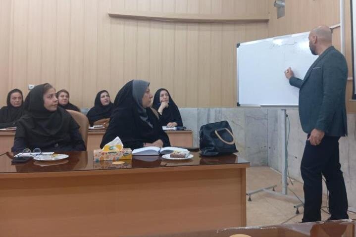 اصفهان| نشست آموزشی تابآوری ویژه کارکنان بهزیستی