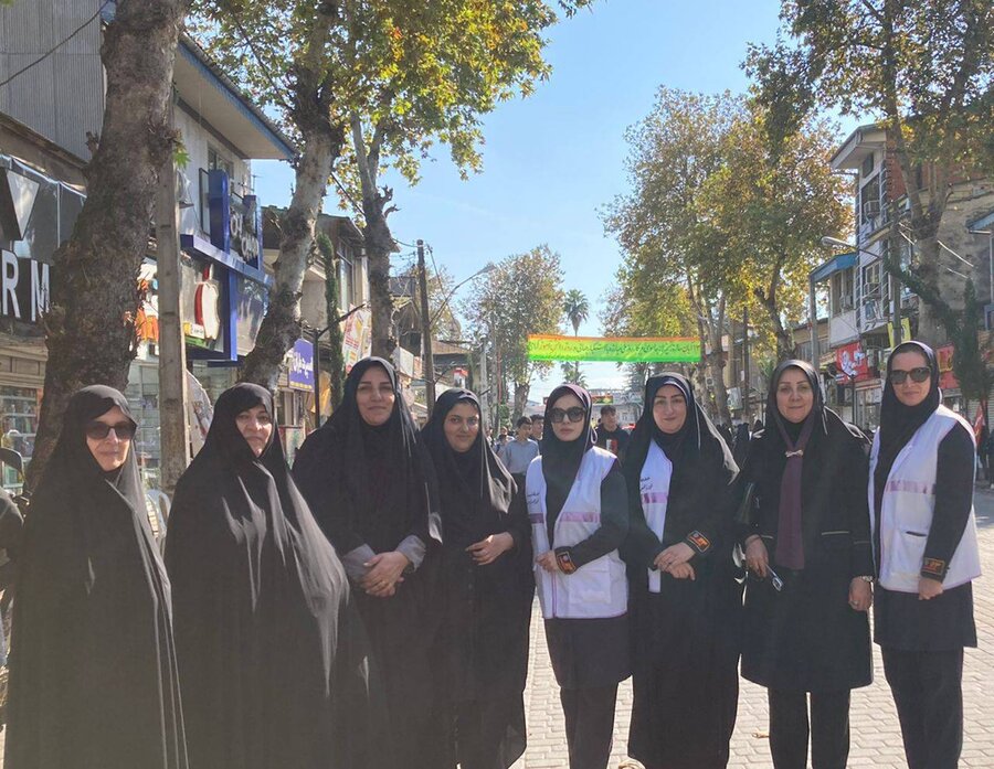 گزارش تصویری /کارکنان و کارشناسان اورژانس اجتماعی بهزیستی شهرستانهای استان در راهپیمایی 13 آبان