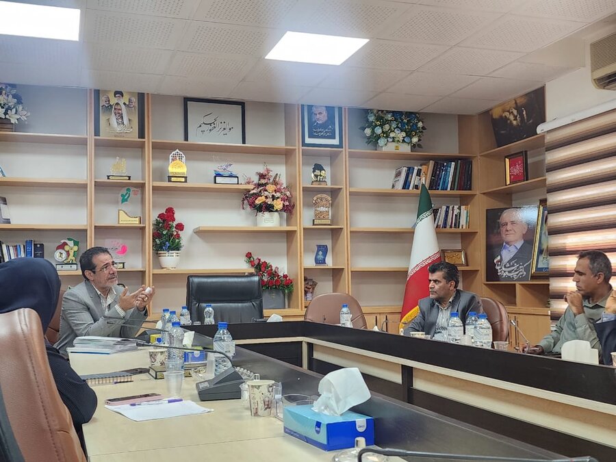 نشست هیئت اندیشه ورز آسیب‌های اجتماعی استان دراستانداری با موضوع خودکشی 