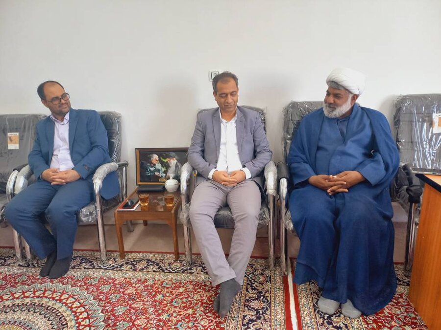 رئیس بهزیستی طبس با امام جمعه دیهوک دیدار و گفت‌وگو کرد