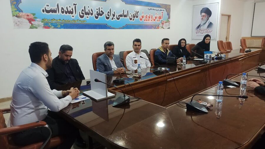 نخستین جلسه طرح نماد در آموزش و پرورش مریوان برگزار شد