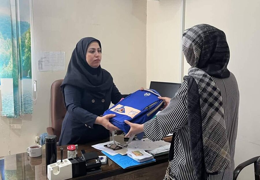 ملارد | توزیع ۱۴۰ بسته لوازم‌التحریر ویژه جامعه هدف تحت پوشش بهزیستی 