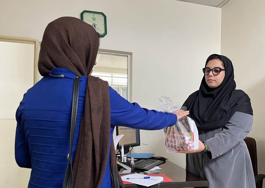 ملارد | توزیع ۱۴۰ بسته لوازم‌التحریر ویژه جامعه هدف تحت پوشش بهزیستی 