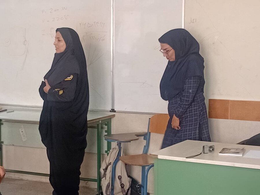 شمیرانات | برگزاری کارگاه آموزشی معرفی خدمات بهزیستی بویژه اورژانس اجتماعی و مشاوره                                                                  