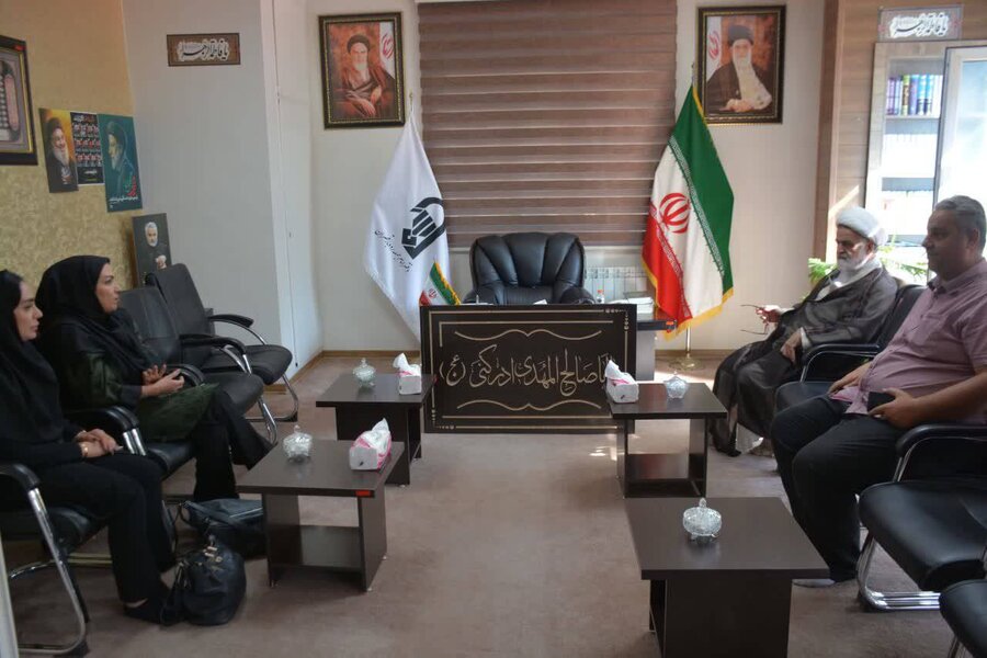 شمیرانات | دیدار رئیس بهزیستی رودبارقصران با امام جمعه منطقه همزمان با ولادت حضرت زینب (س)                                                        