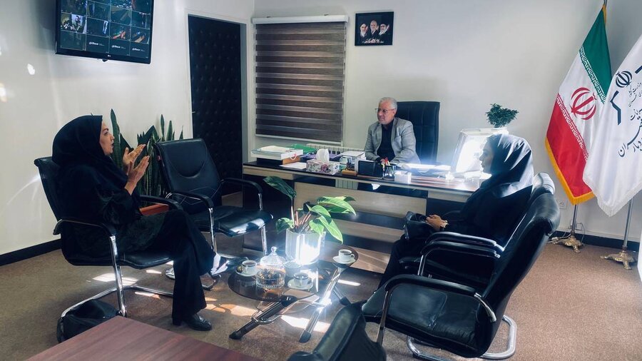 شمیرانات | دیدار رئیس بهزیستی رودبارقصران با بخشدار منطقه همزمان با ولادت حضرت زینب (س)                                                             