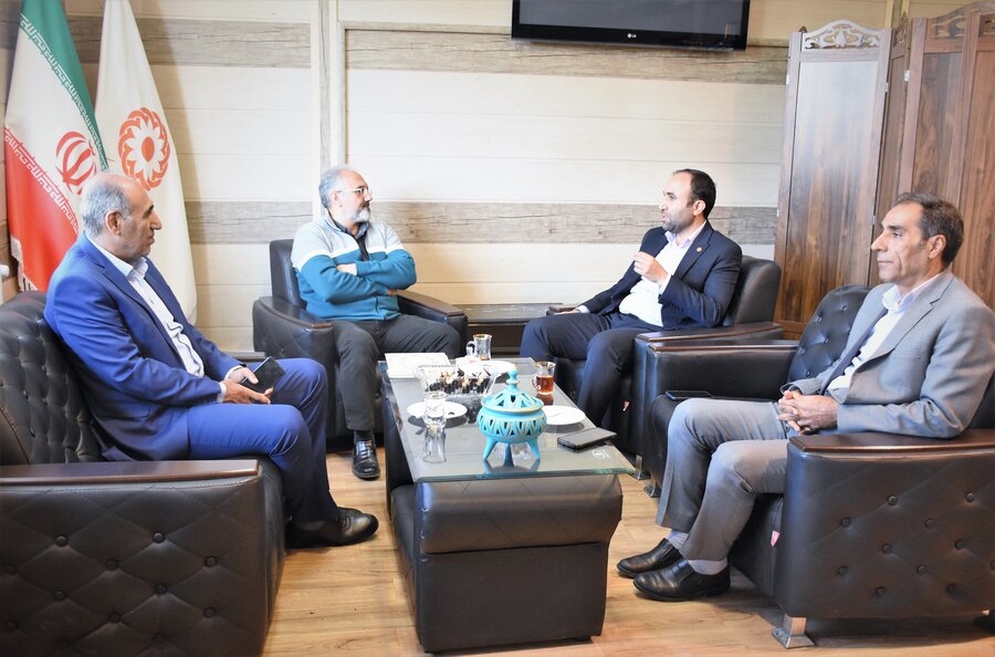 نشست رئیس هیئت ناشنوایان با مدیرکل بهزیستی کرمانشاه