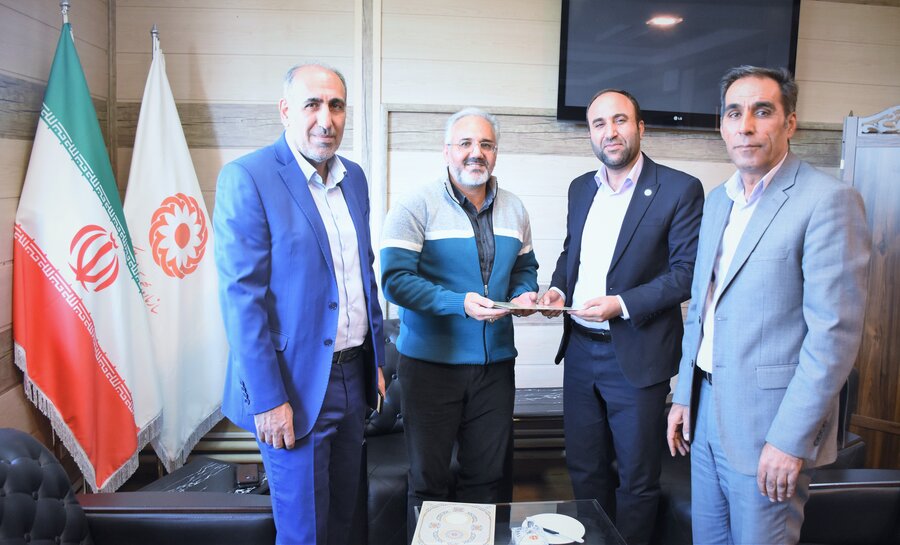 دیدار رئیس هیئت ناشنوایان استان با مدیرکل بهزیستی