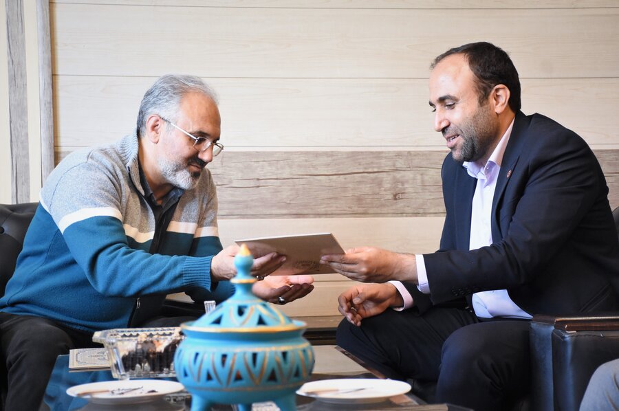 دیدار رئیس هیئت ناشنوایان استان با مدیرکل بهزیستی