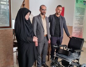 اهدای ویلچر برقی به توان‌یاب چالدرانی