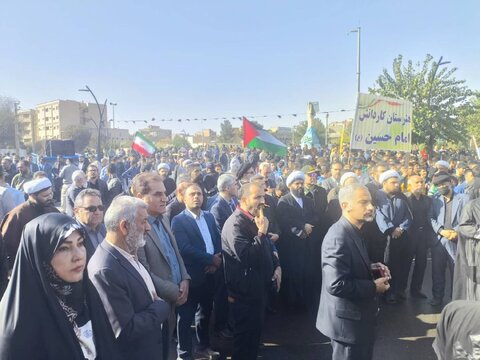 پاکدشت | حضور رئیس و همکاران بهزیستی در راهپیمایی باشکوه 13 آبان