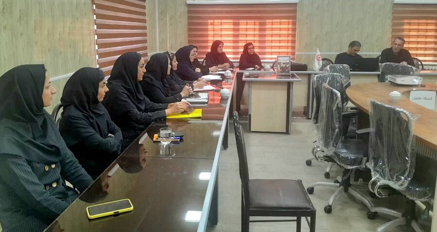 جلسه آموزشی دستورالعمل جدید نحوه دریافت وسایل کمک توانبخشی  برای مدیران مراکز و مددکاران دولتی