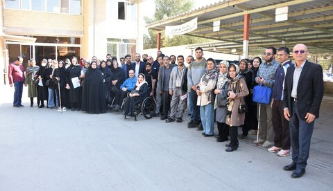 دیدار جمعی از مددجویان با مدیرکل بهزیستی استان کرمانشاه