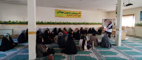 دوره آموزشی با محوریت "خودمراقبتی روانی و آگاه‌سازی خانواده‌ها" برگزار شد