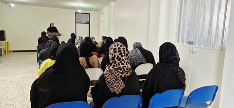 برگزاری دوره آموزشی جمعیت و فرزندآوری و مخاطرات ناشی از تک‌فرزندی در بهزیستی هفتکل