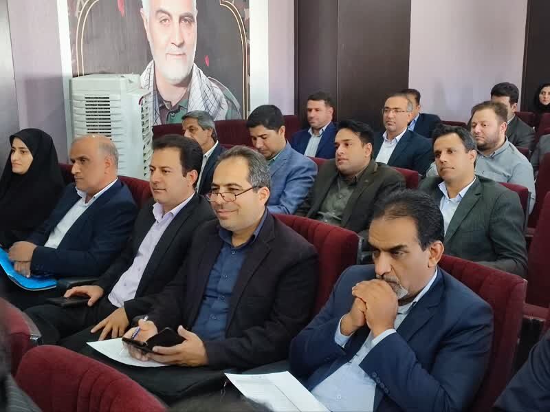 نشست مدیران دستگاه های زیرمجموعه وزارت رفاه در خصوص سامان دهی تسهیلات اشتغال شرق استان