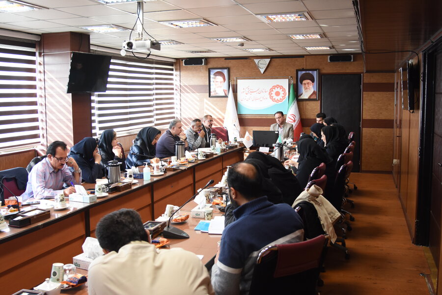 دفتر تأمین و توسعه مسکن استان تهران بر گسترش تعامل با بانک‌ها و خیرین برای کمک به محرومان تأکید کرد  