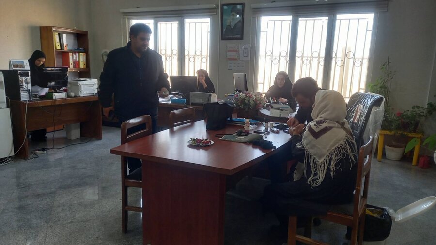 با هدف پیشگیری و تشخیص زودهنگام بیماری‌های زمینه‌ای زنان سرپرست خانوار تحت پوشش بهزیستی فیروزکوه، طرح غربالگری سلامت جسمی تست‌های دیابت و چربی خون برای زنان سرپرست خانوار تحت پوشش و خدمات دیگر بصورت ر