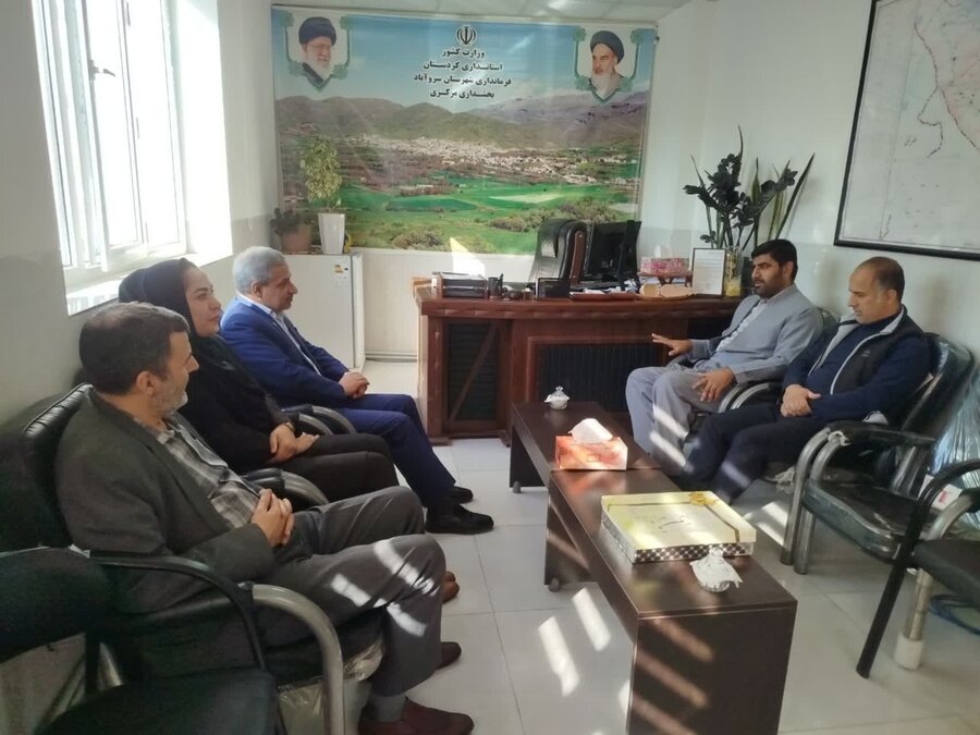 دیدار مدیرکل بهزیستی کردستان با بخشدار مرکزی سروآباد
