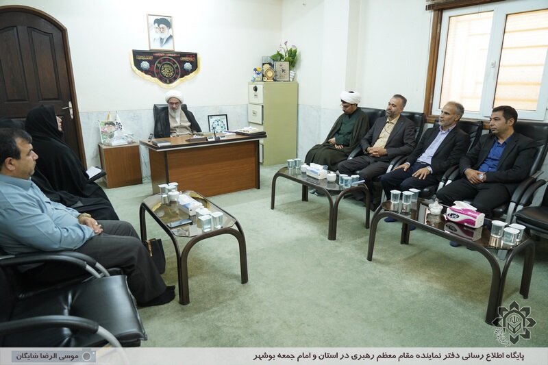 سرپرست بهزیستی استان بوشهر در دیدار با امام جمعه شهر بوشهر، بهزیستی بوشهر با ارائه بیش از ۱۷۰ خدمت اجتماعی، پیشگام توانمندسازی و عدالت‌محوری در استان