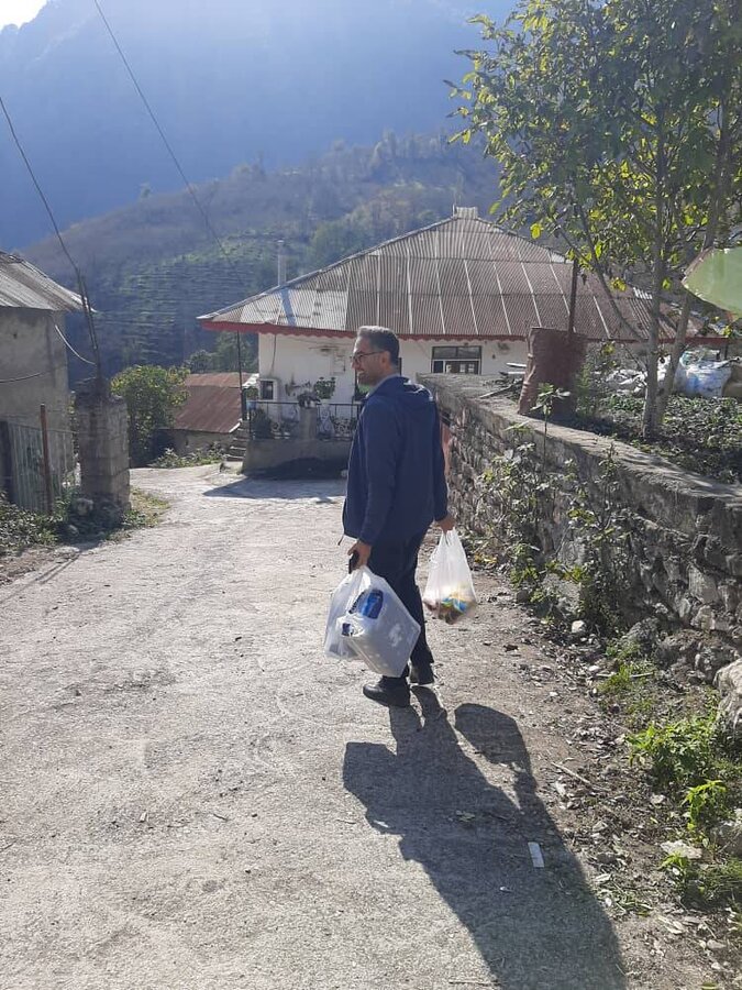 رودسر | توزیع بسته های معیشتی در اشکورات بخش رحیم آباد شهرستان رودسر