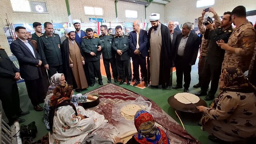 اصلاندوز| حضور جامعه هدف cbr بهزیستی شهرستان اصلاندوز در نمایشگاه اسوه سپاه بالباس محلی
