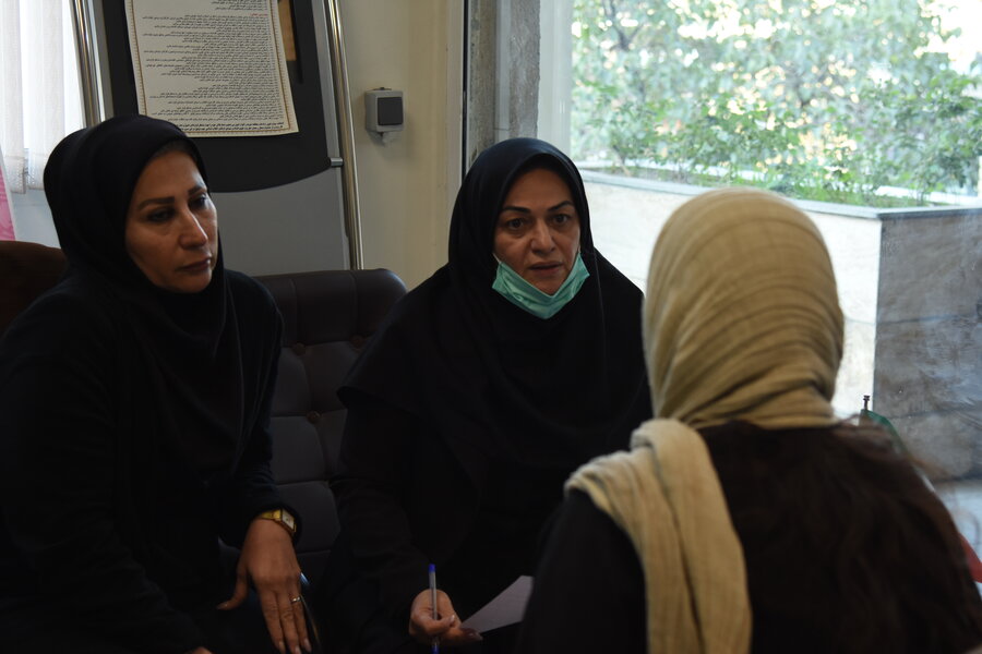 مددجویان بهزیستی تهران مسائل خود را در میز خدمت مطرح کردند